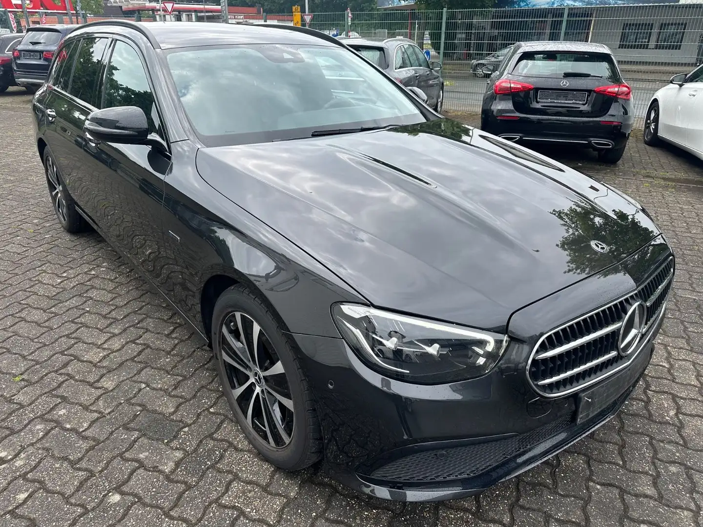 Mercedes-Benz E 300 de T Avantgarde LED Kamera AHK Night P. Grau - 2