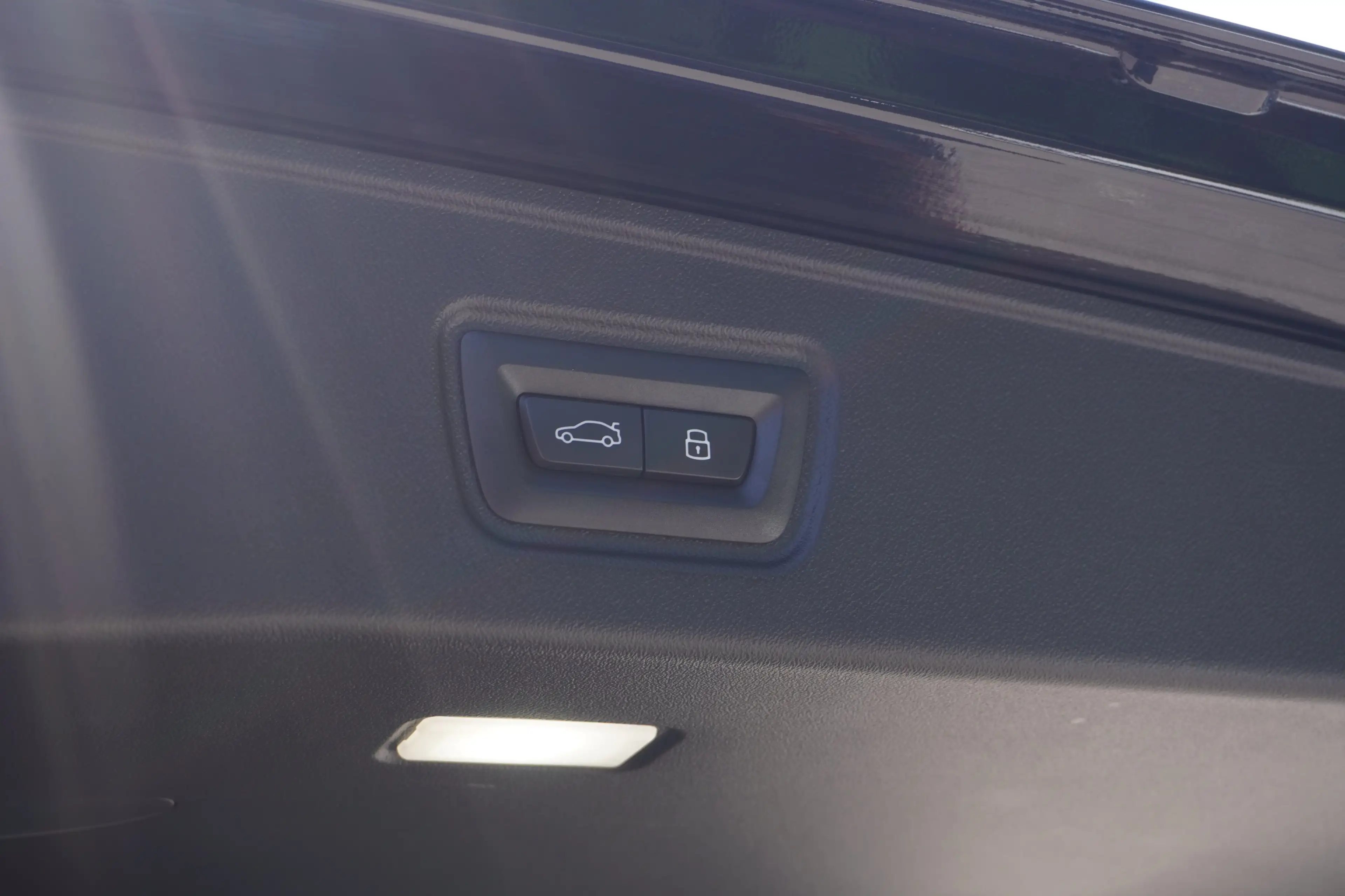 BMW M5 Touring — photo 9