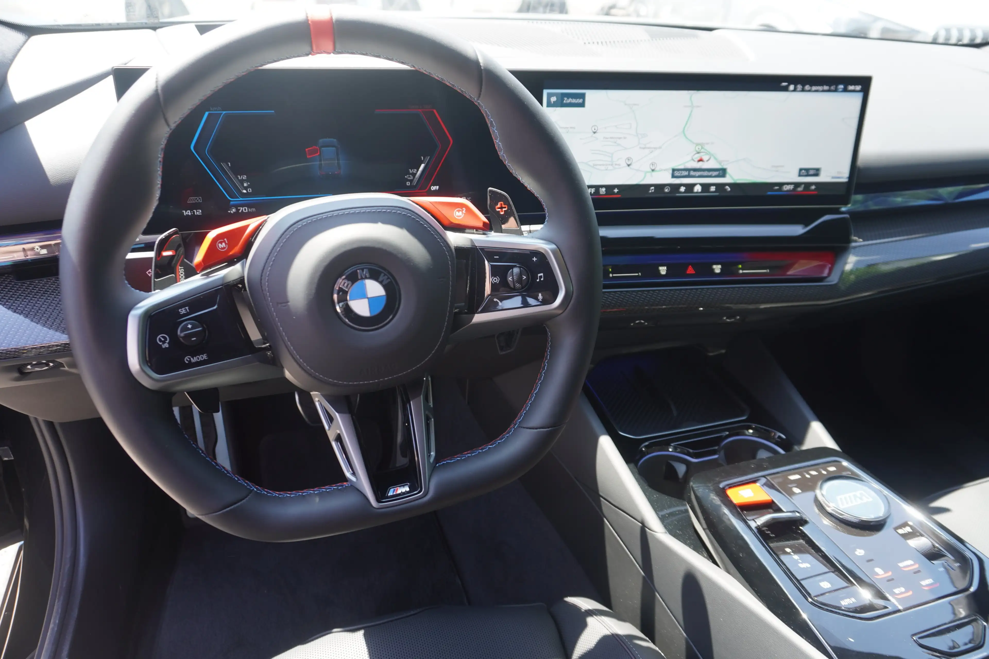 BMW M5 Touring — photo 11