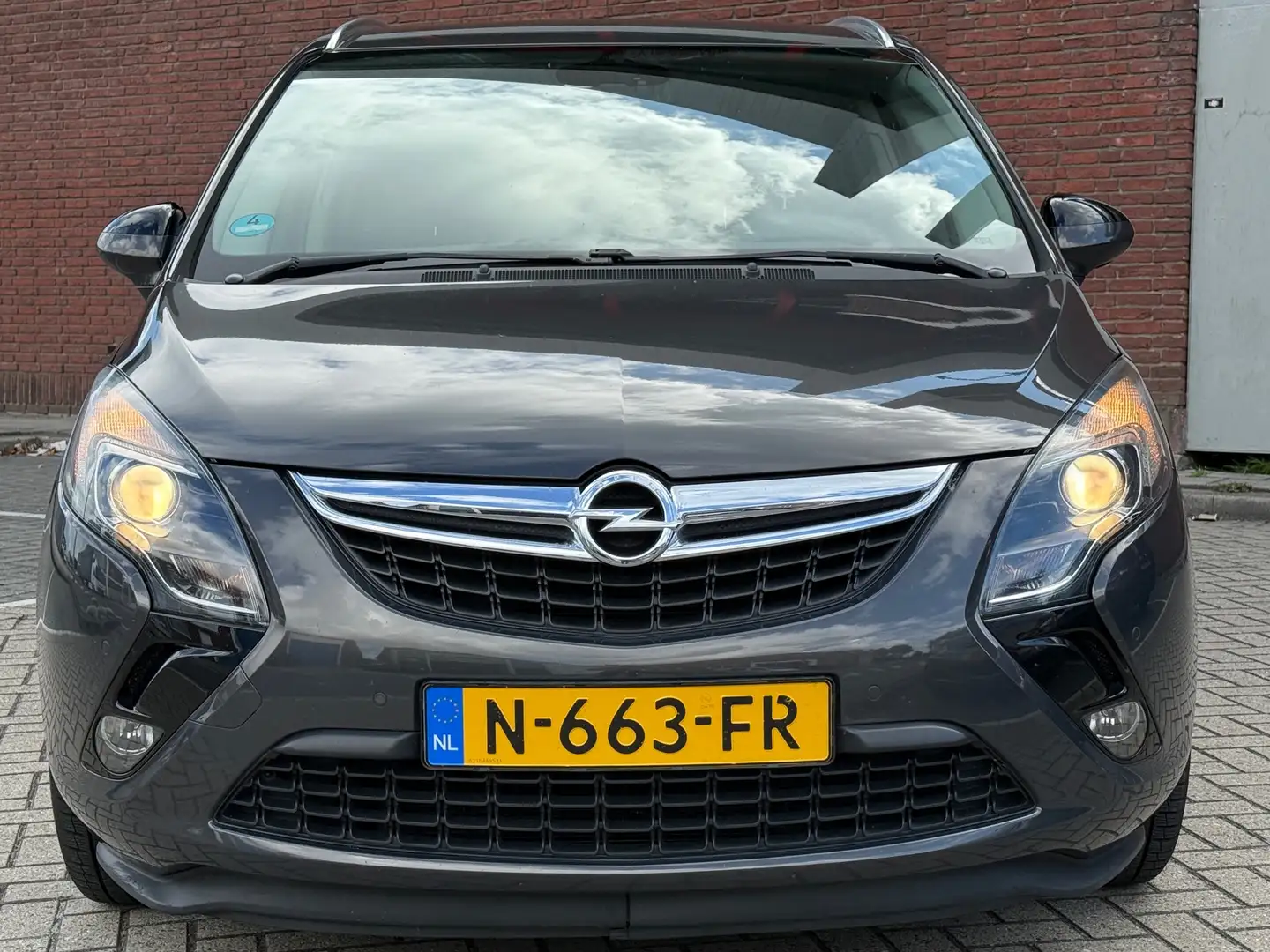 Opel Zafira Tourer 1.6 Cosmo 7p.|NAVI|CRUISE|CLIMA|7 PERSOONS Grijs - 2