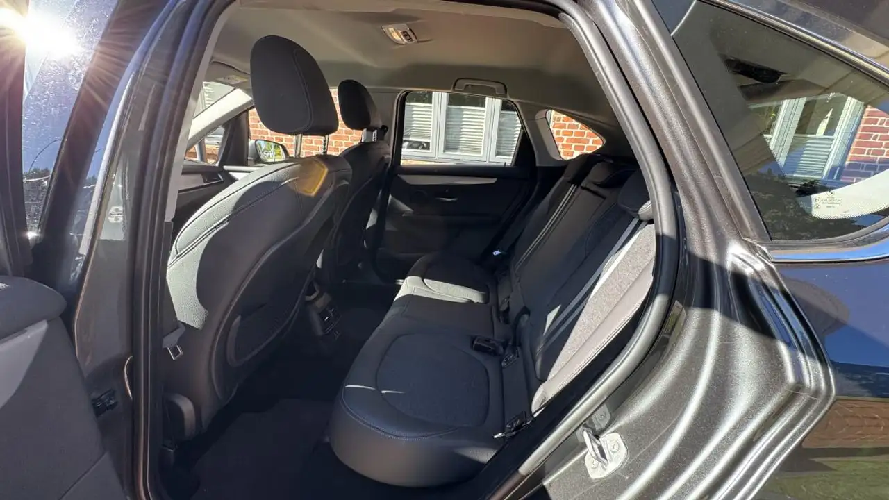 2020 BMW Sonstige F45, photograph 11