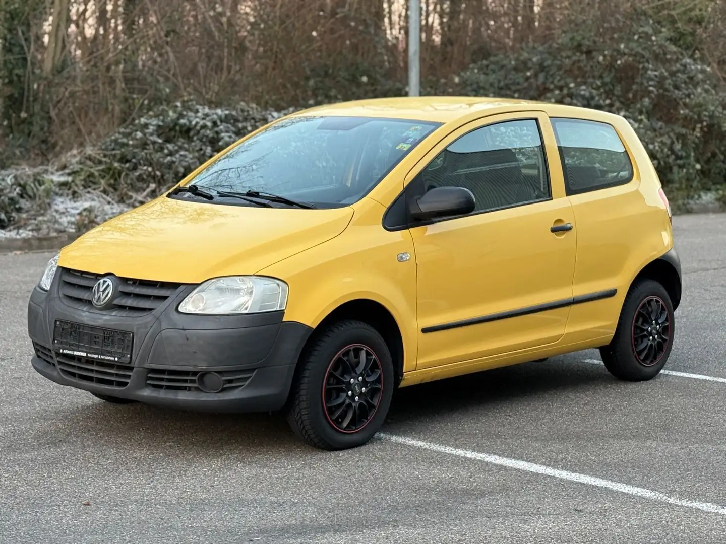 Volkswagen Fox Basis 1,4 Liter + Klima .Inspetion+Tüv NEU . Gelb - 2