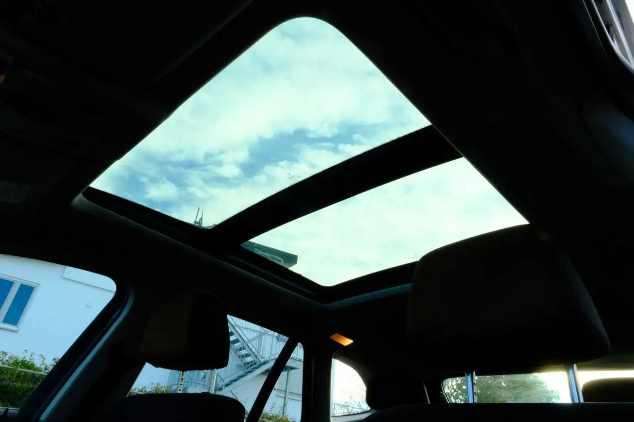 BMW X1 18D XDRIVE - 143 ch - TOIT PANORAMIQUE - VOLANT EN CUIR