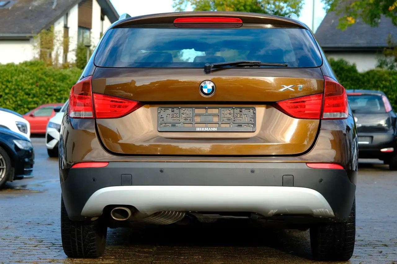 BMW X1 18D XDRIVE - 143 ch - TOIT PANORAMIQUE - VOLANT EN CUIR