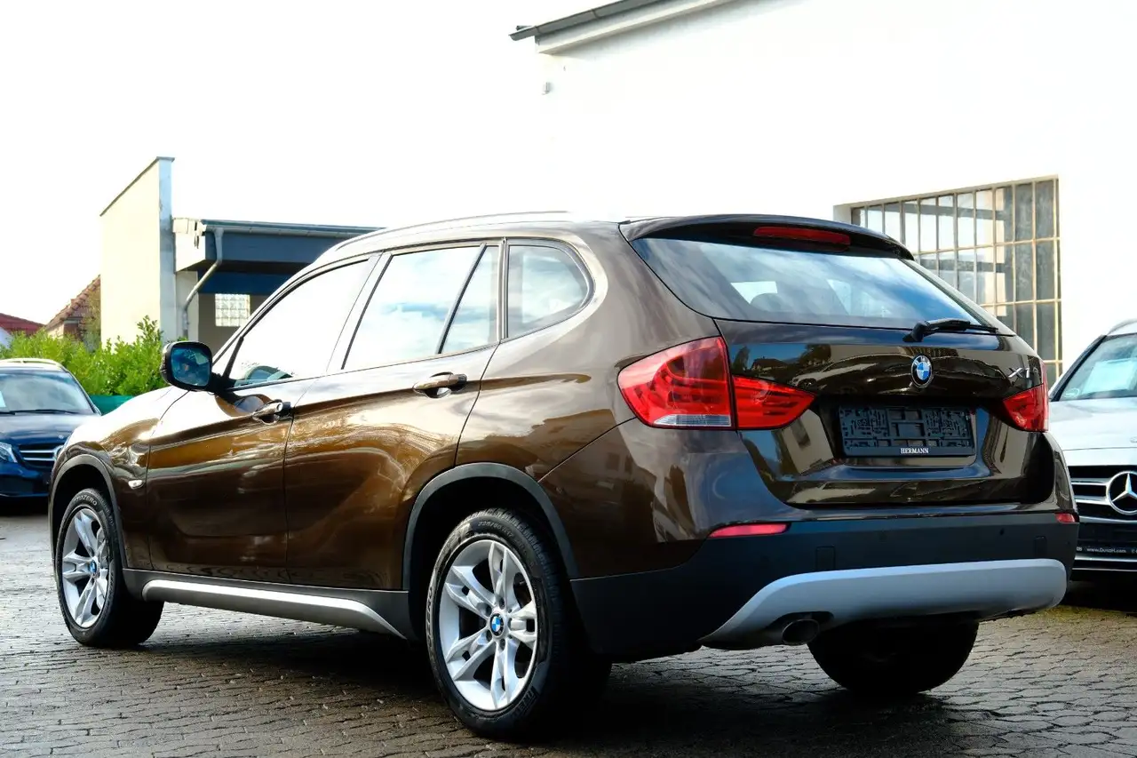 BMW X1 18D XDRIVE - 143 ch - TOIT PANORAMIQUE - VOLANT EN CUIR