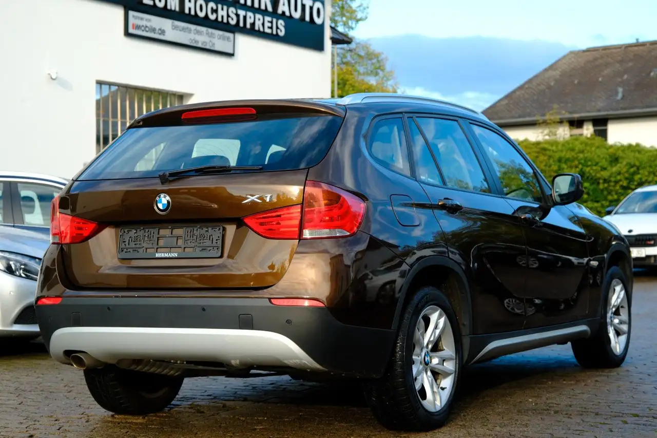 BMW X1 18D XDRIVE - 143 ch - TOIT PANORAMIQUE - VOLANT EN CUIR