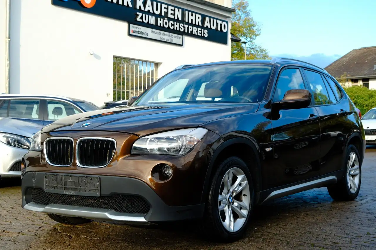 BMW X1 18D XDRIVE - 143 ch - TOIT PANORAMIQUE - VOLANT EN CUIR