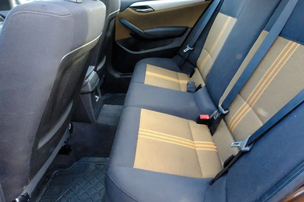 BMW X1 18D XDRIVE - 143 ch - TOIT PANORAMIQUE - VOLANT EN CUIR