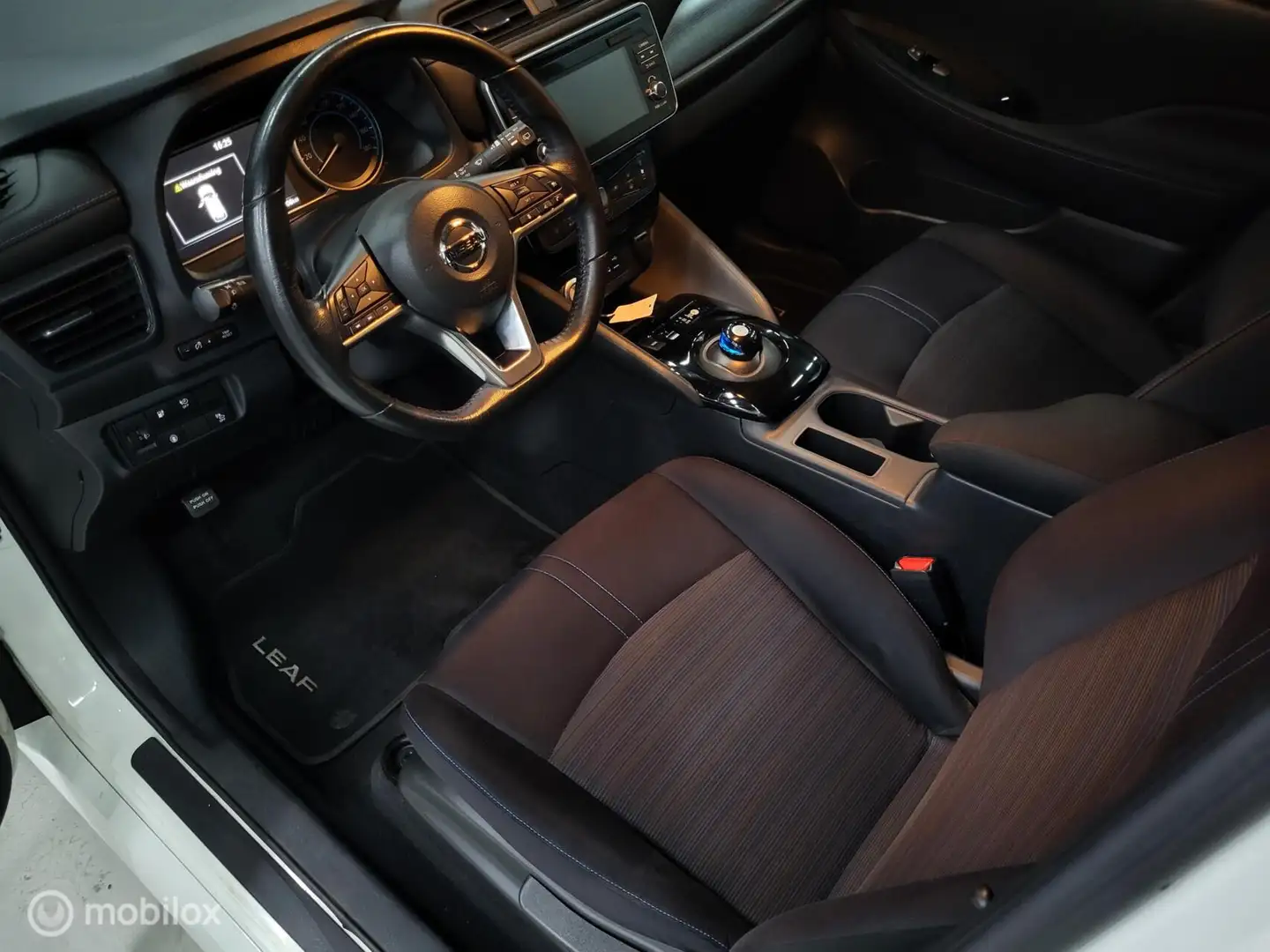 Nissan Leaf N-Connecta 40 kWh/Soh 87%/Acc/Navi/Camera Weiß - 2