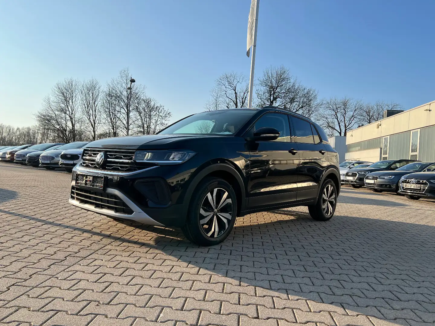 Volkswagen T-Cross 1.0 TSI DSG Life *LED IQ-Drive Kamera* Schwarz - 1