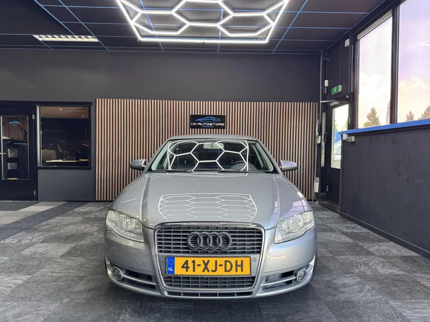 Audi A4 Limousine 2.0 TFSI S-line pakket Sportleder navi C Grijs - 2