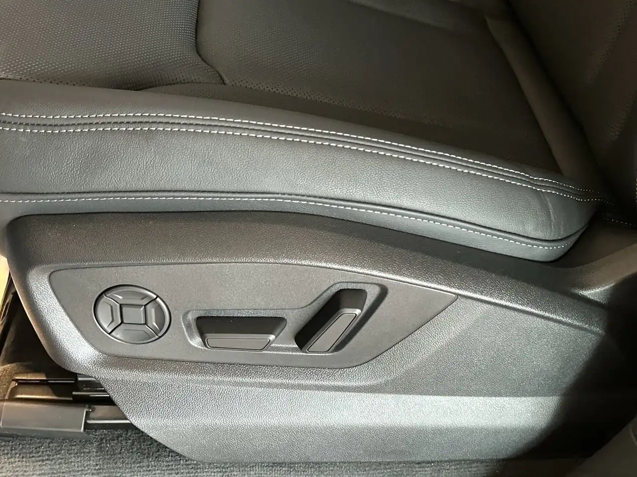 Audi Q7 снимка Audi Q7