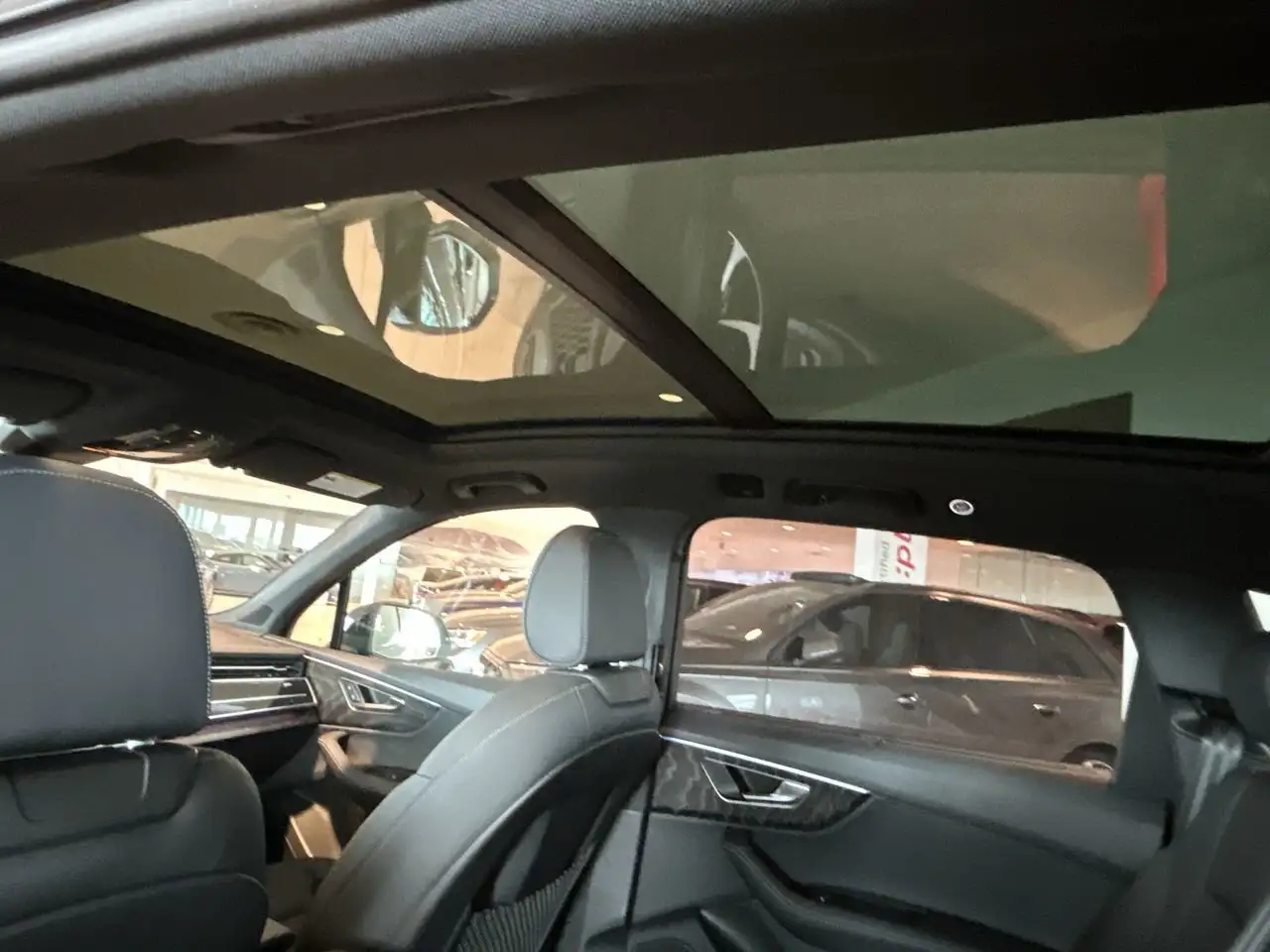Audi Q7 снимка Audi Q7