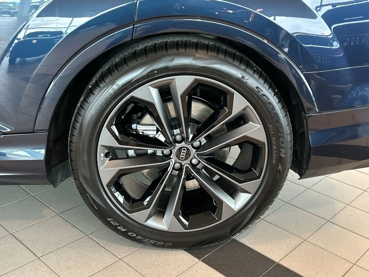 Audi Q7 снимка Audi Q7