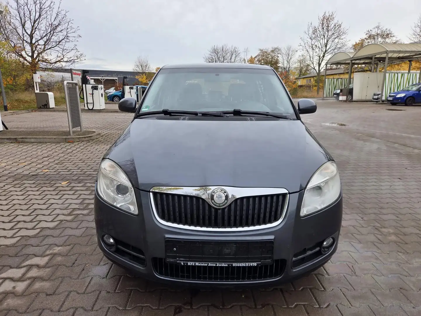 Skoda Fabia Ambiente + TÜV HU / AU NEU Grau - 2