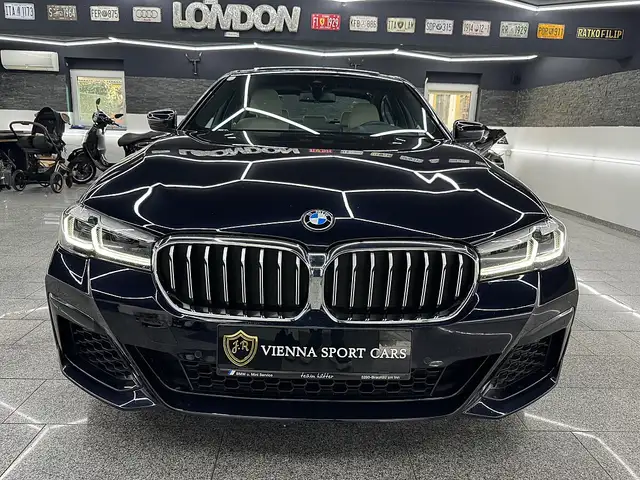 BMW 5 Series view 3
