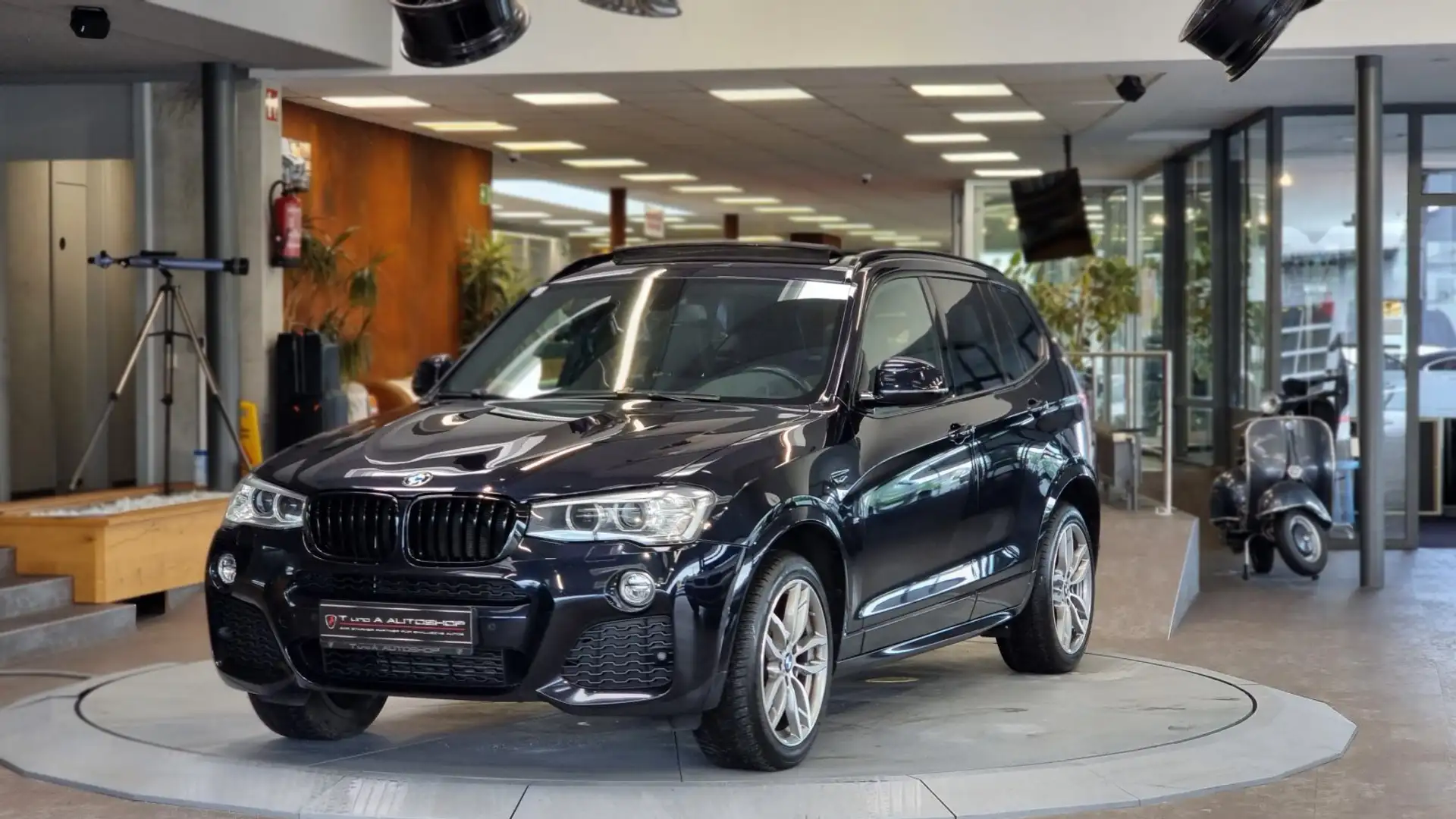 BMW X3 F25 xDrive M-Paket Aut. *Navi*Pano*19Zoll*LED* Schwarz - 1
