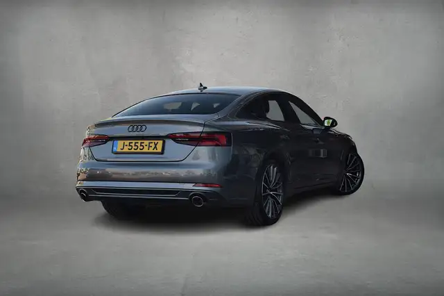 Audi A5 view 3