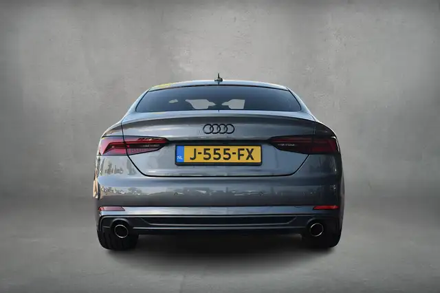 Audi A5 view 9