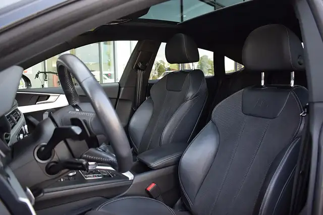 Audi A5 view 5