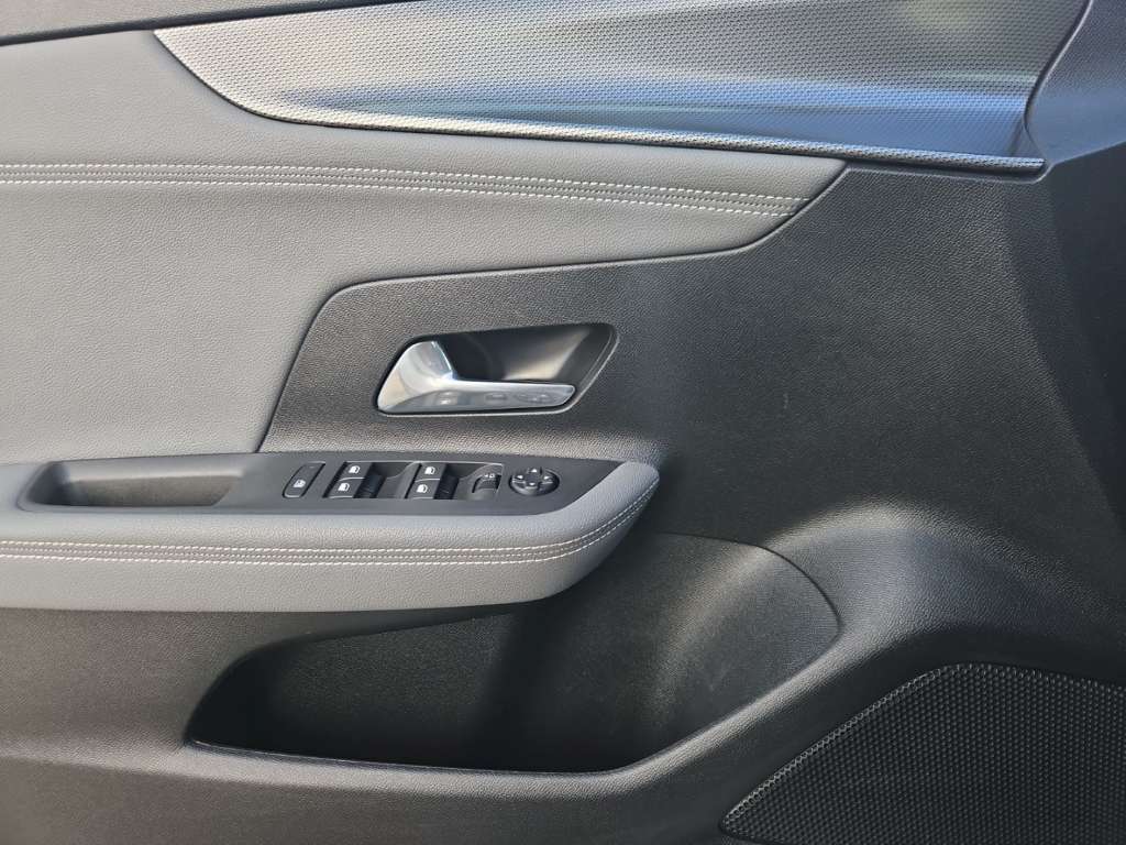 Opel Mokka E