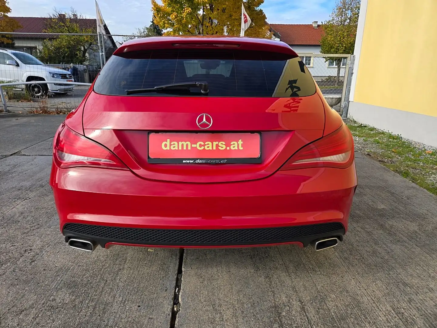 Mercedes-Benz CLA 250 Shooting Brake 4MATIC Aut. Rot - 2