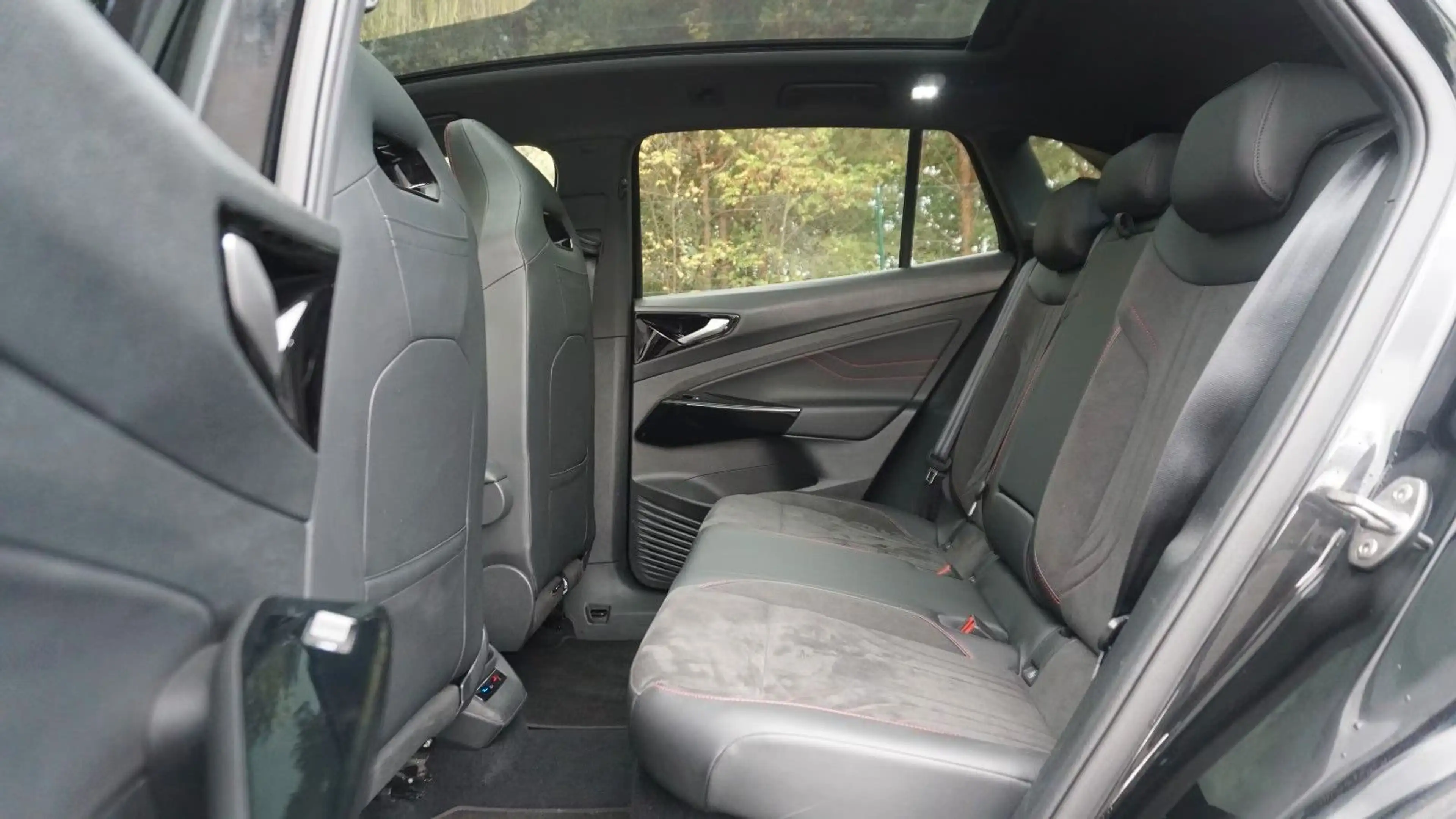 Volkswagen ID.4 GTX 4Motion IQ ACCCamAHKPanoMassageKey — photo 12