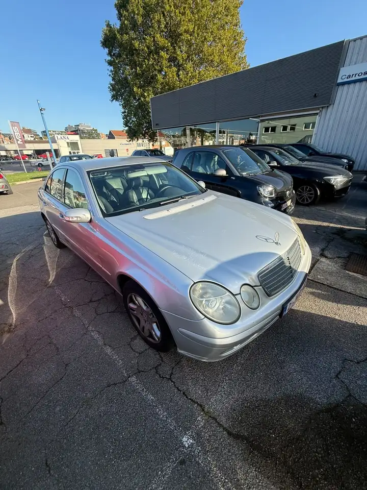 Mercedes-Benz E 220