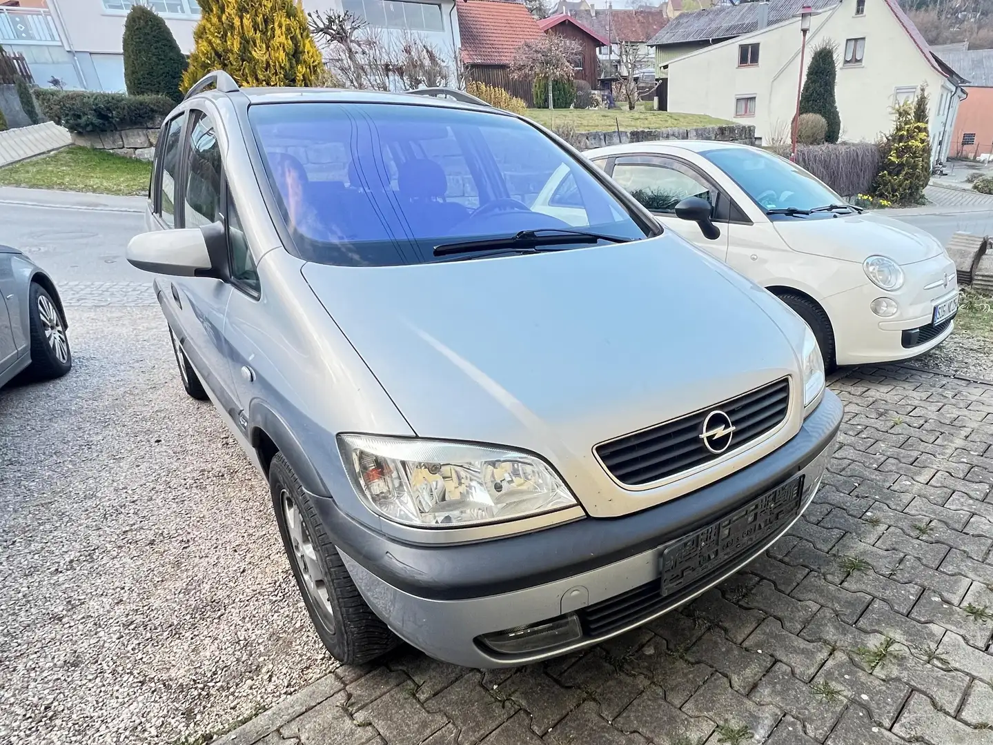 Opel Zafira Zafira 2.2 DTI Elegance inkl 12 Monate Garantie Silber - 1