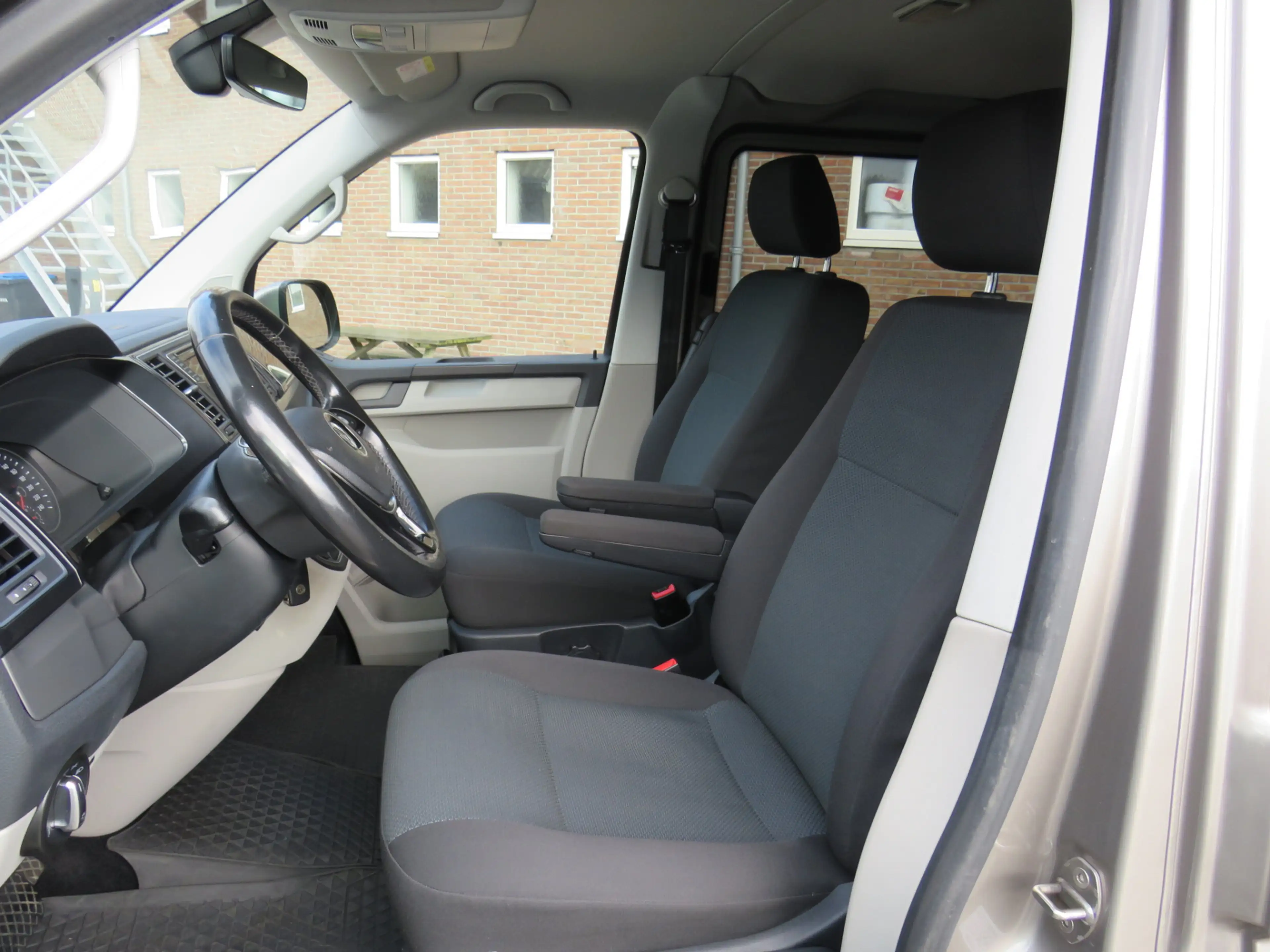 Volkswagen Transporter 2.0 TDI 150Pk DSG L2H1 DC Highline * Rijklaarprijs — photo 2