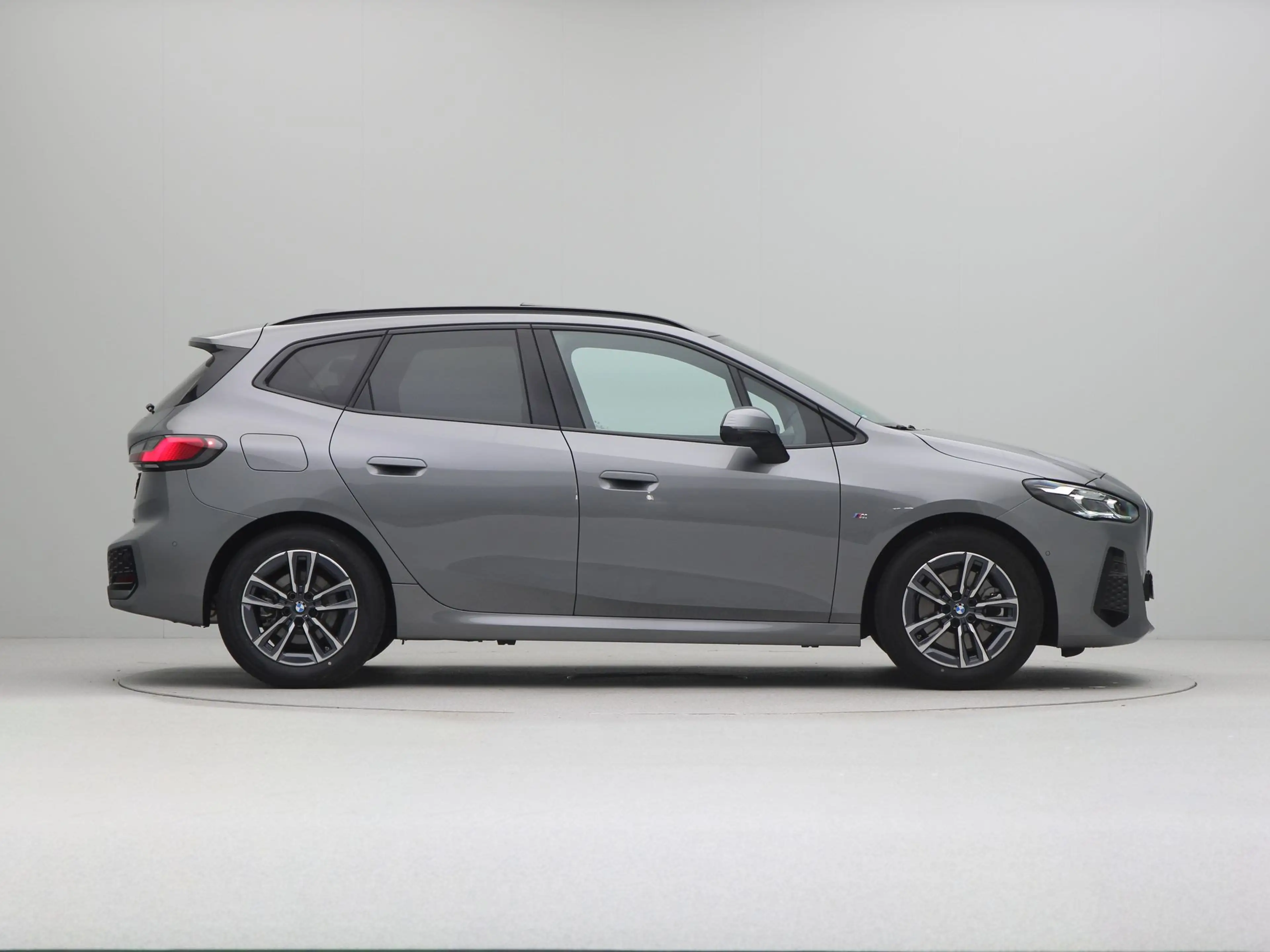 BMW 223 2-serie Active Tourer 223i xDrive — photo 8