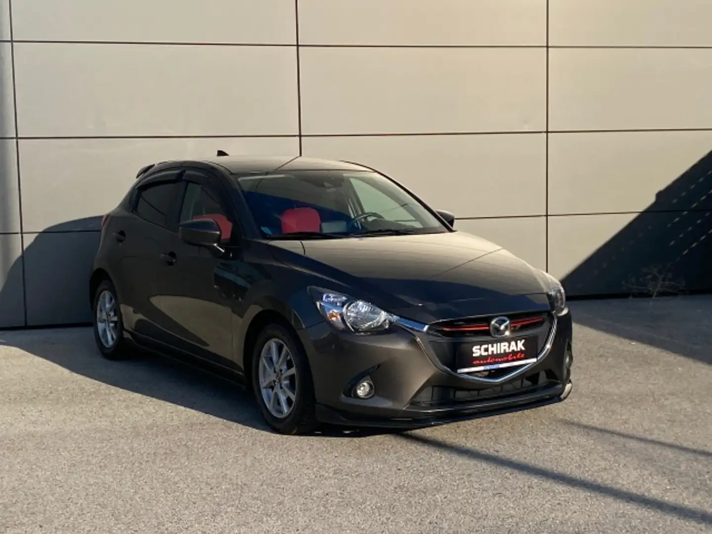 Mazda 2 G90 Hazumi Braun - 1