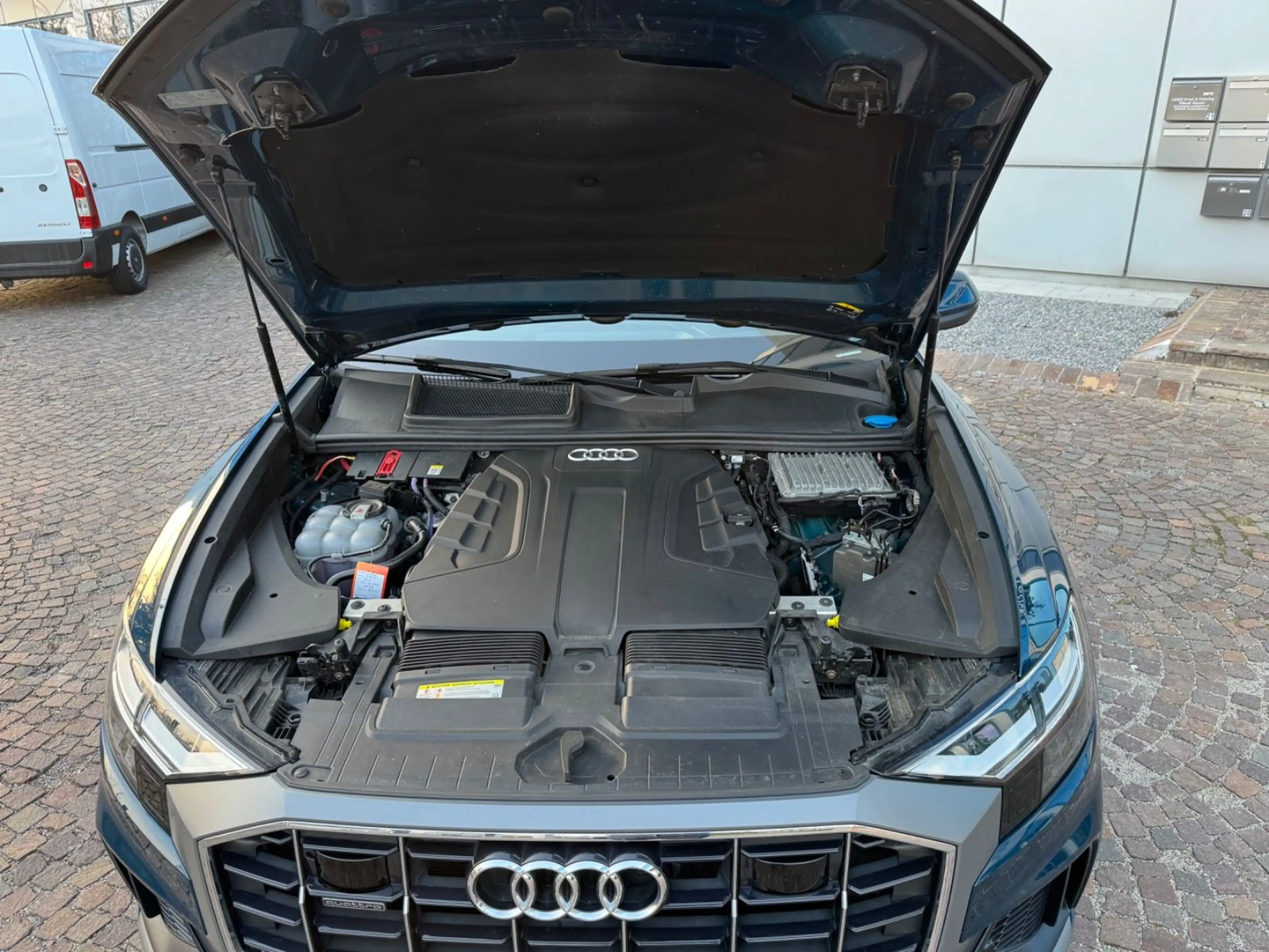 Audi Q8 50 TDI 210 KW quattro 3 S-line Standheizung — photo 11