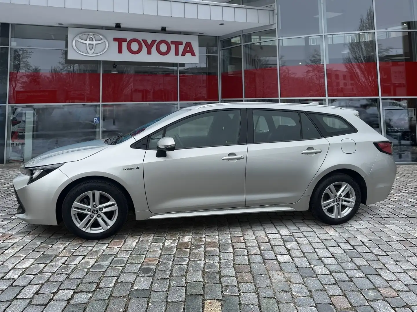 Toyota Corolla Touring Sports 1.8 Hybrid Business Edition Argent - 2