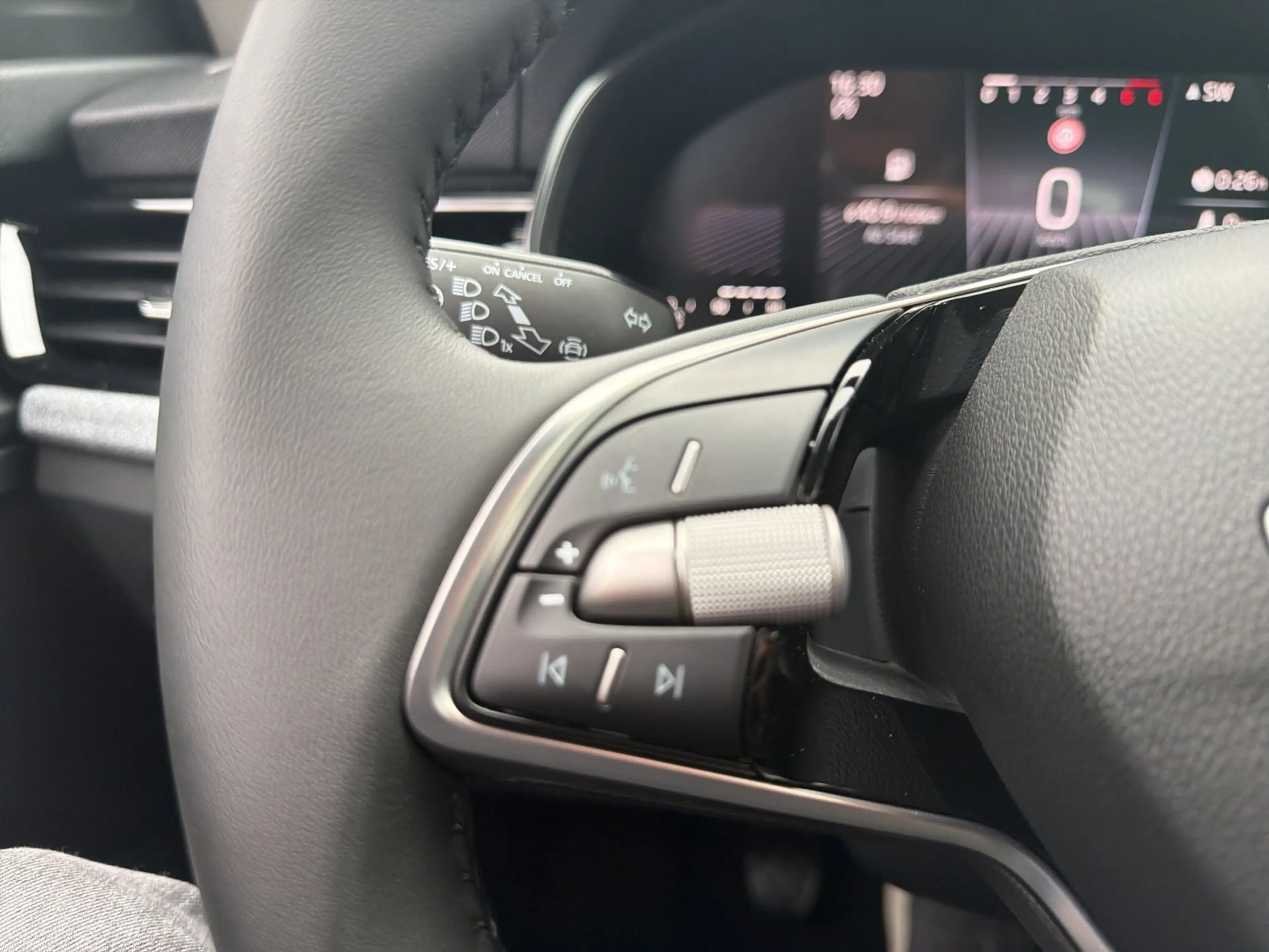 Skoda Scala 1,0 TSI Selection RÜCK.KAM+SMART.LINK+SHZ+KLIMA — photo 13