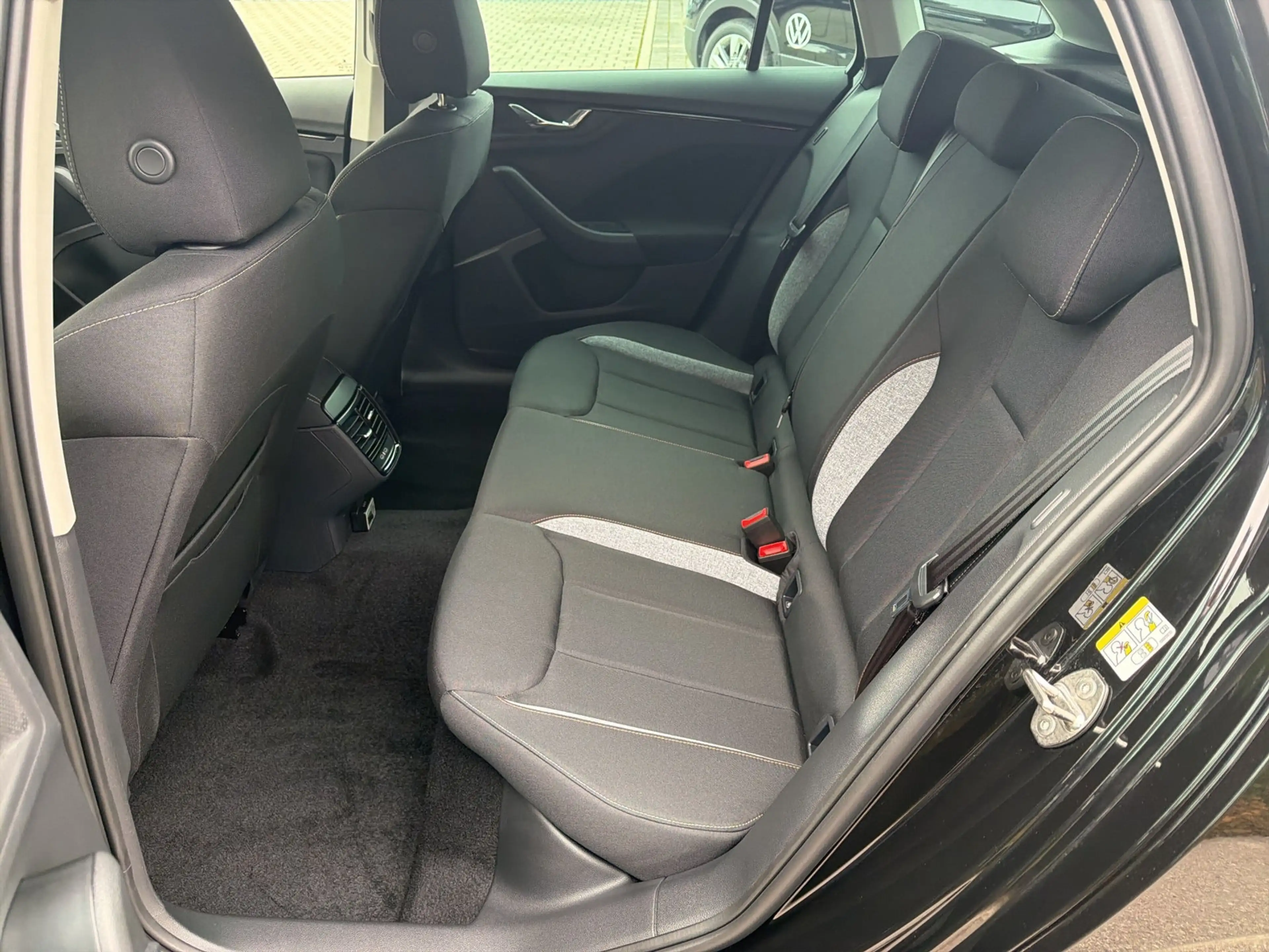 Skoda Scala 1,0 TSI Selection RÜCK.KAM+SMART.LINK+SHZ+KLIMA — photo 10