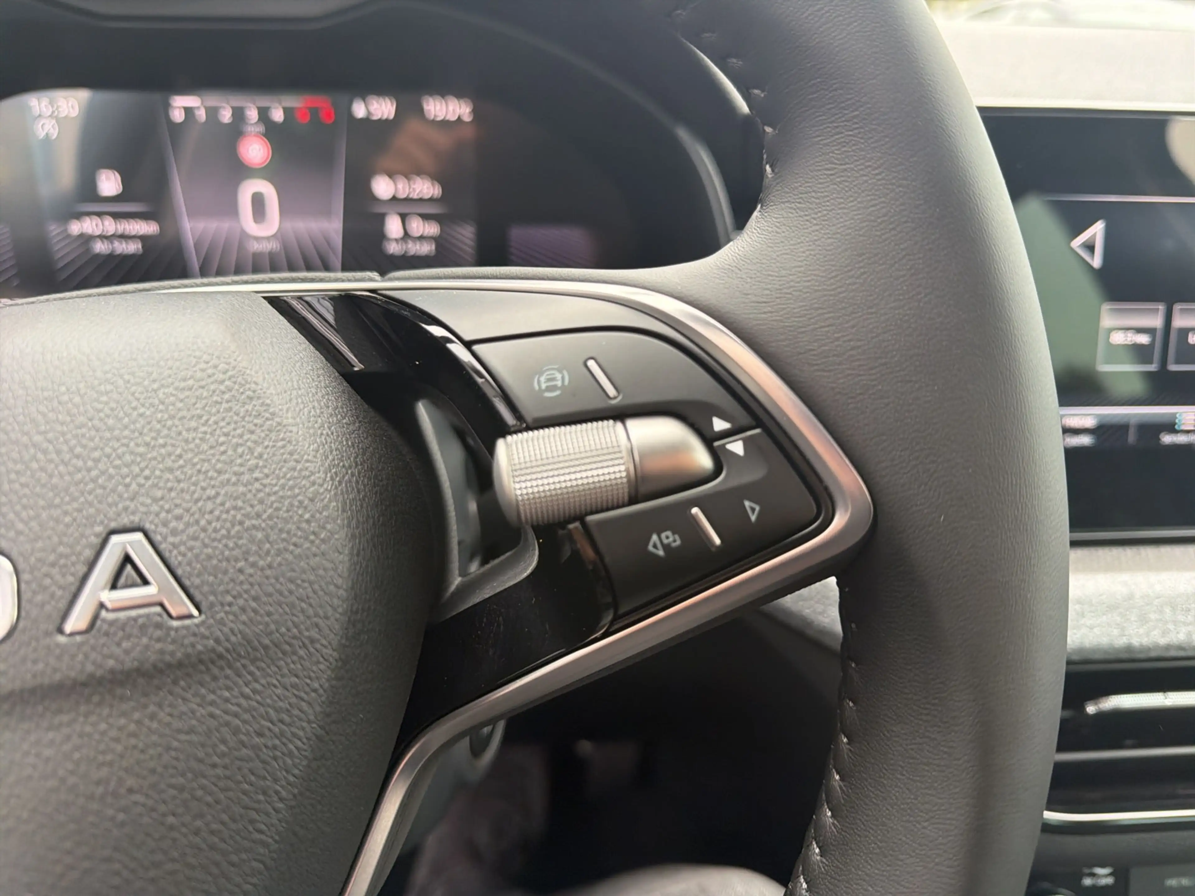 Skoda Scala 1,0 TSI Selection RÜCK.KAM+SMART.LINK+SHZ+KLIMA — photo 15