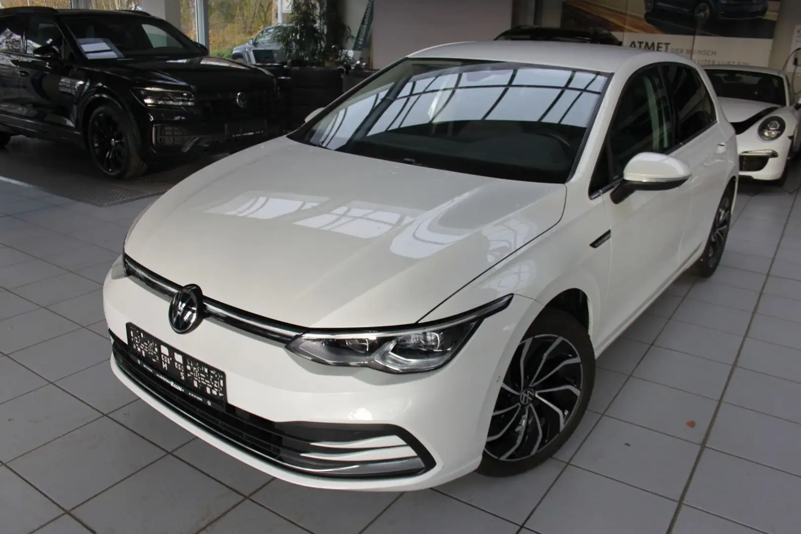 Volkswagen Golf VIII Lim.STYLE/DSG/ACC/ASSIST+/STZHZ/ALU17" Blanc - 1