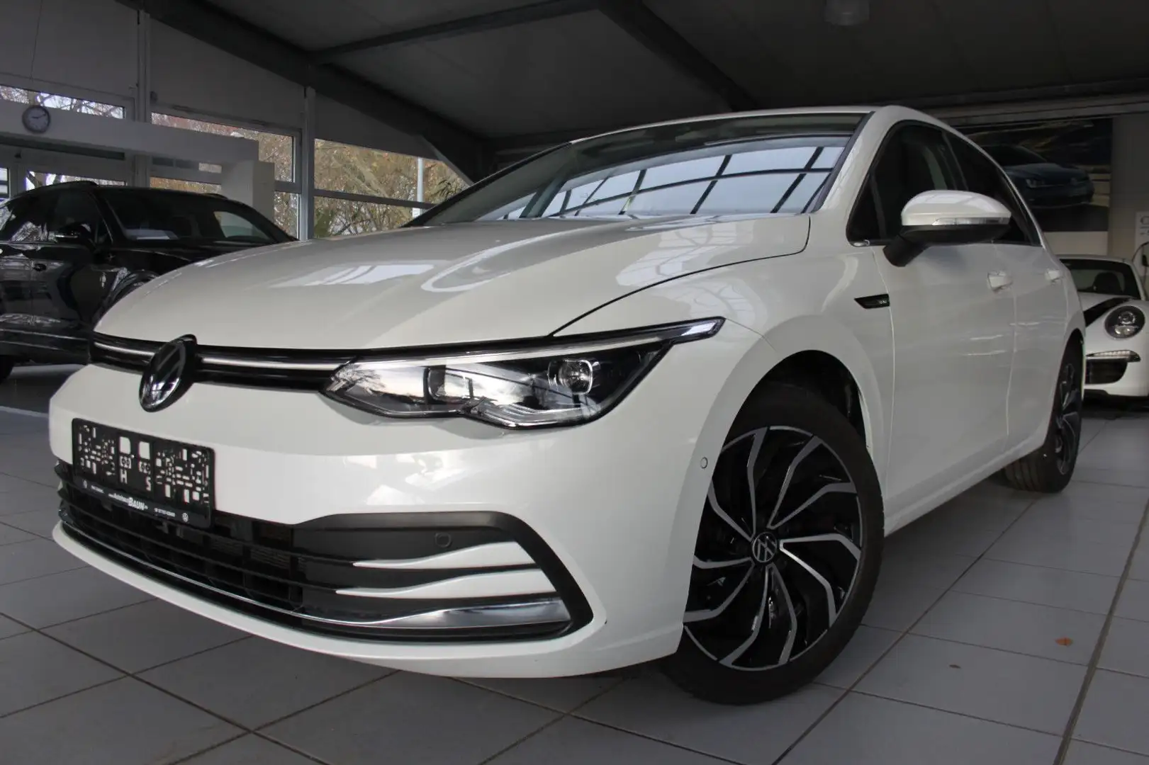 Volkswagen Golf VIII Lim.STYLE/DSG/ACC/ASSIST+/STZHZ/ALU17" Blanc - 2