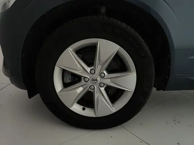 Volvo XC60 view 22