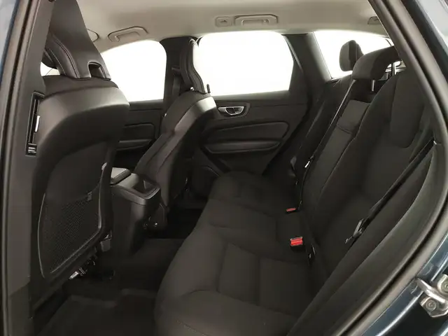 Volvo XC60 view 10