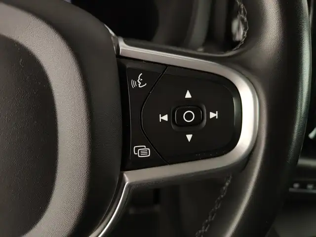 Volvo XC60 view 16