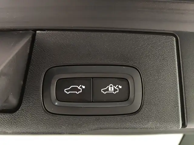 Volvo XC60 view 12