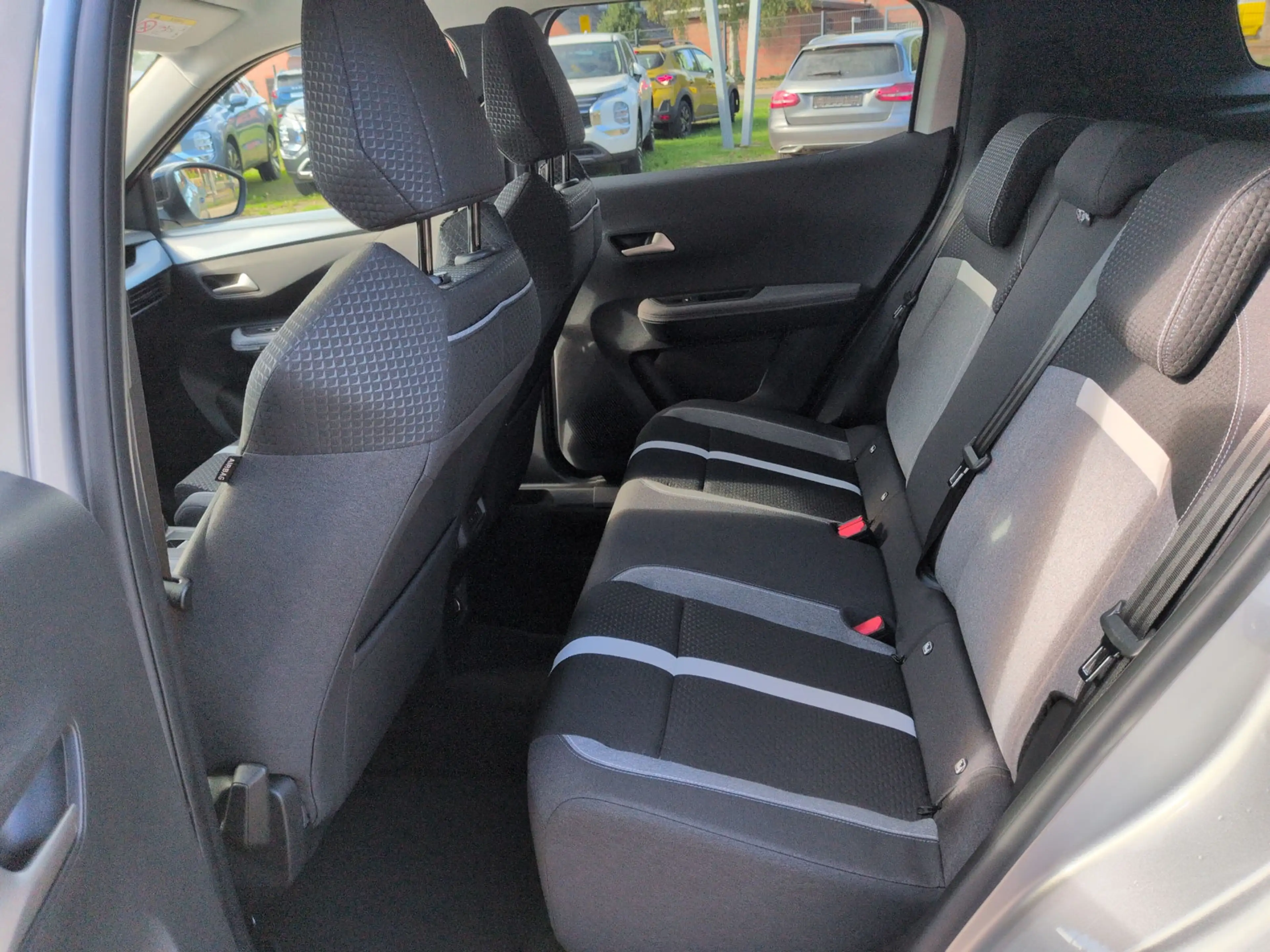 Opel Frontera 145 Full-Hybrid e-DCT6 Ultimate SHZ — photo 10