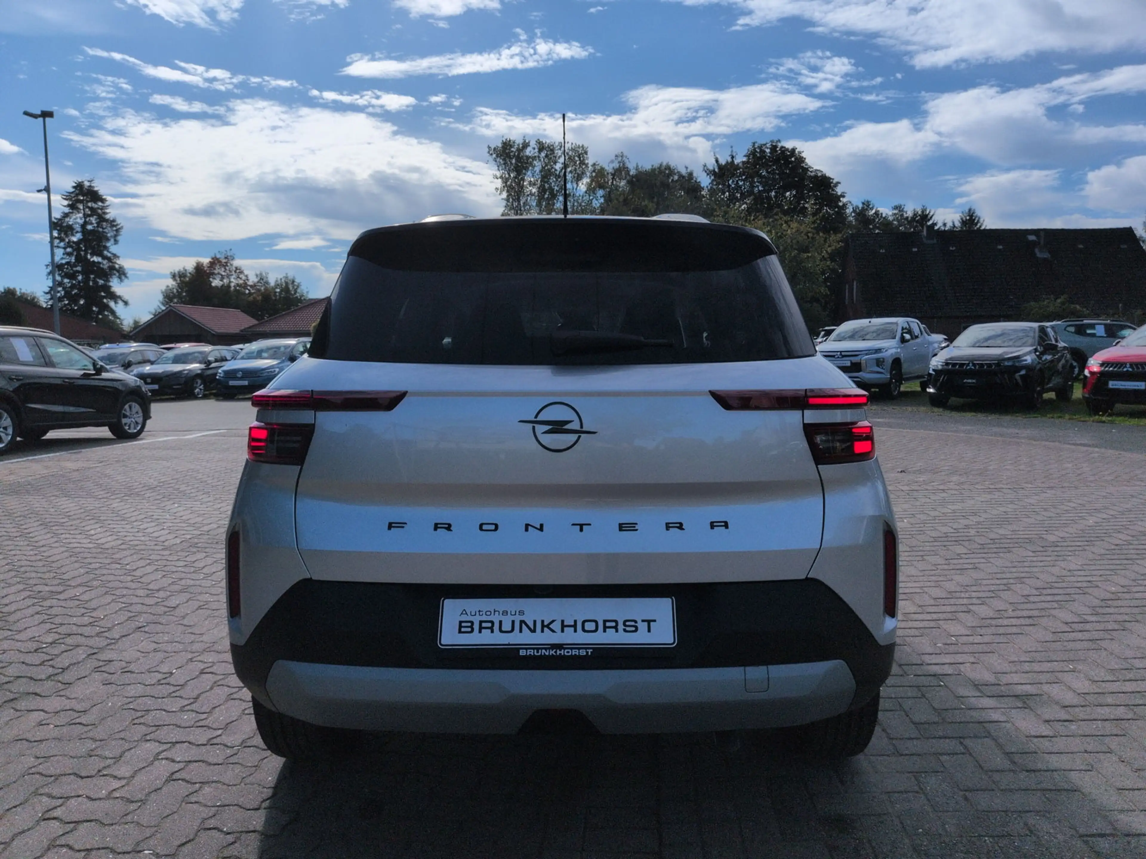 Opel Frontera 145 Full-Hybrid e-DCT6 Ultimate SHZ — photo 2