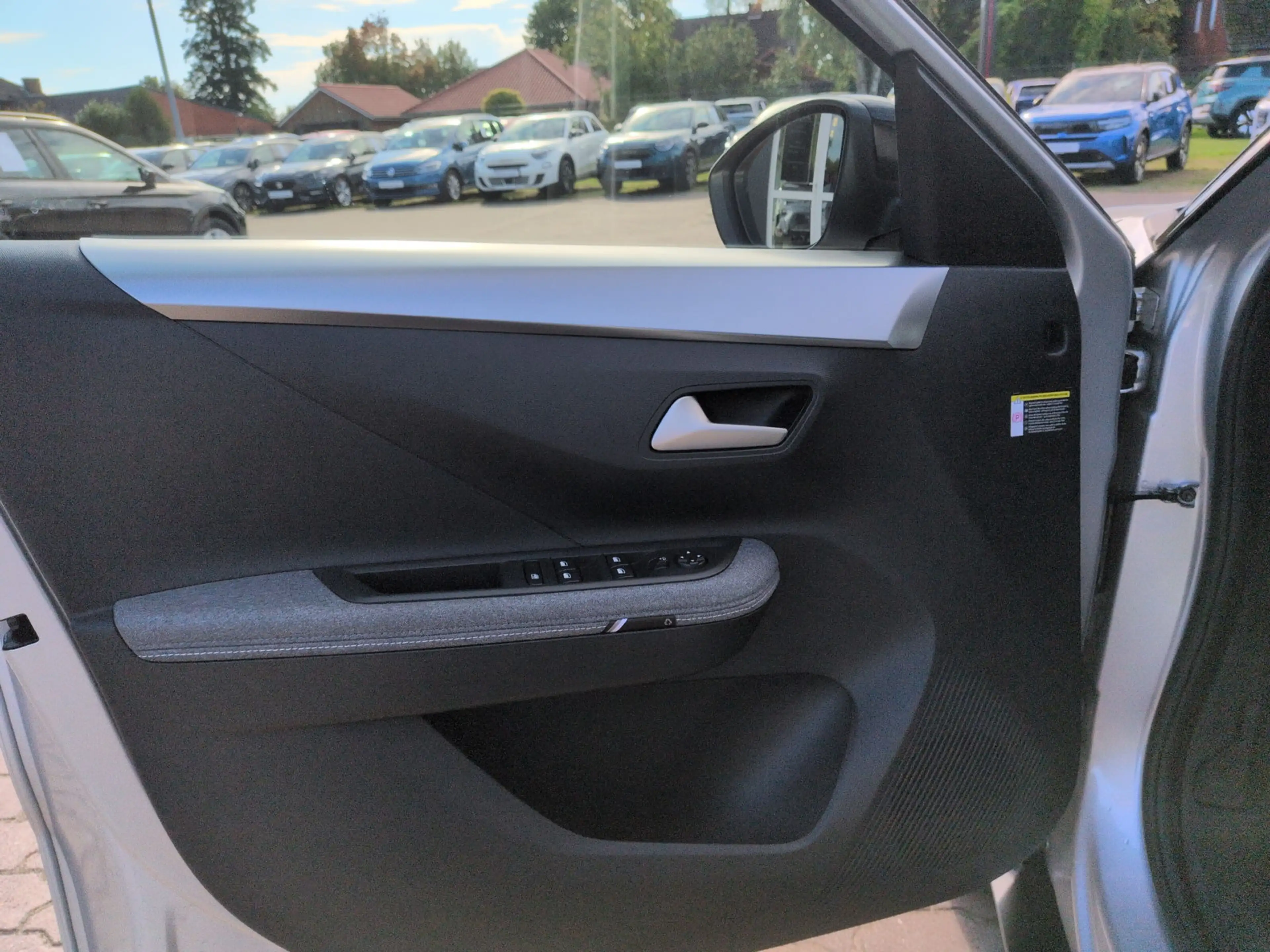 Opel Frontera 145 Full-Hybrid e-DCT6 Ultimate SHZ — photo 13