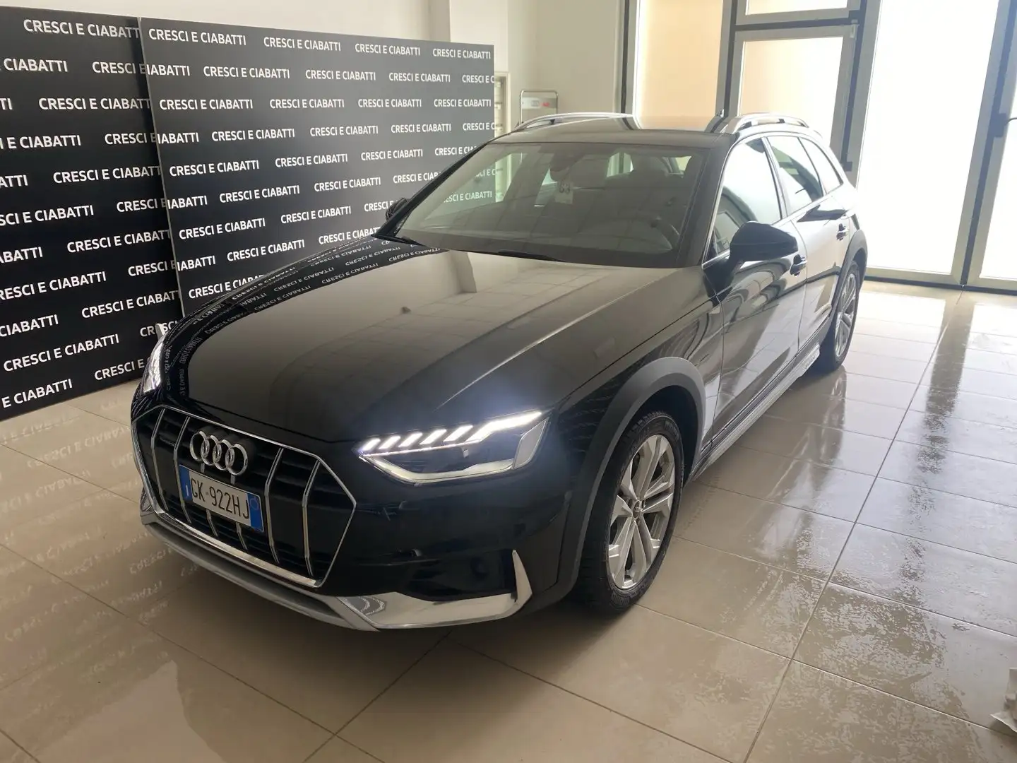 Audi A4 allroad 40 TDI 204 CV S tronic Business Evolution Noir - 1