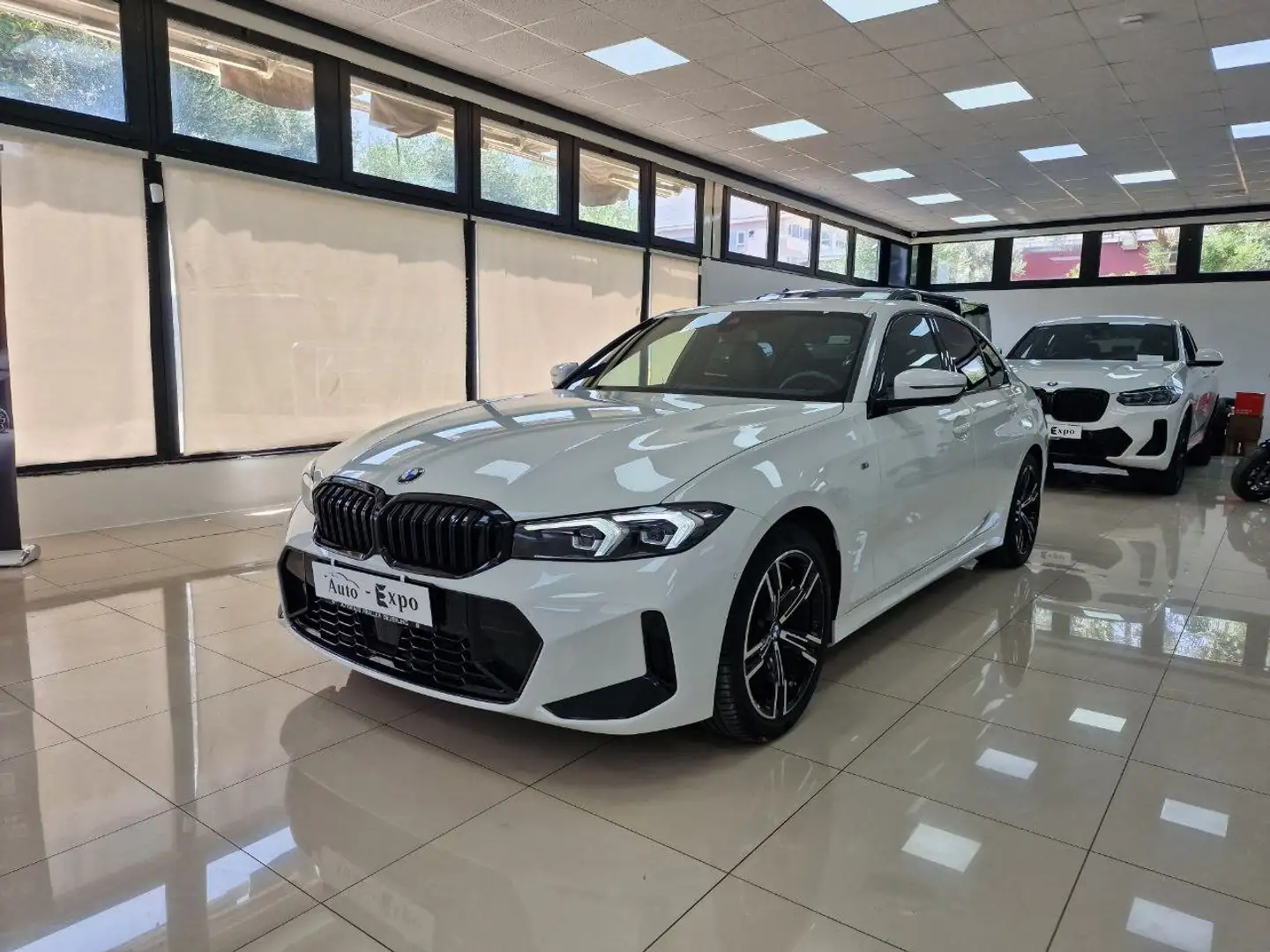 BMW 318 318i MSport auto Bianco - 1