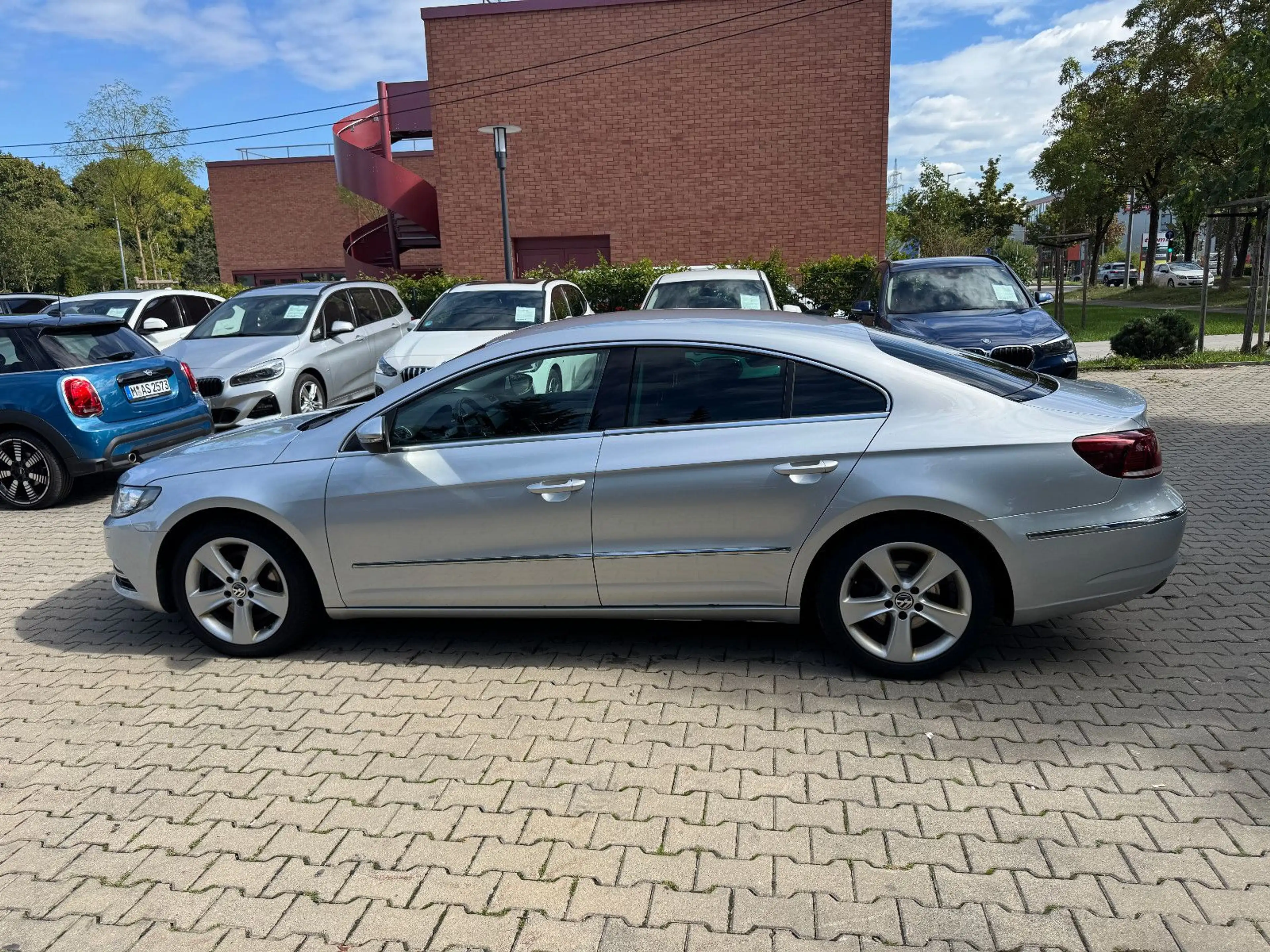 Volkswagen CC Basis BMT Sport-Paket *Navi*PDC V+H*Kamera — photo 8