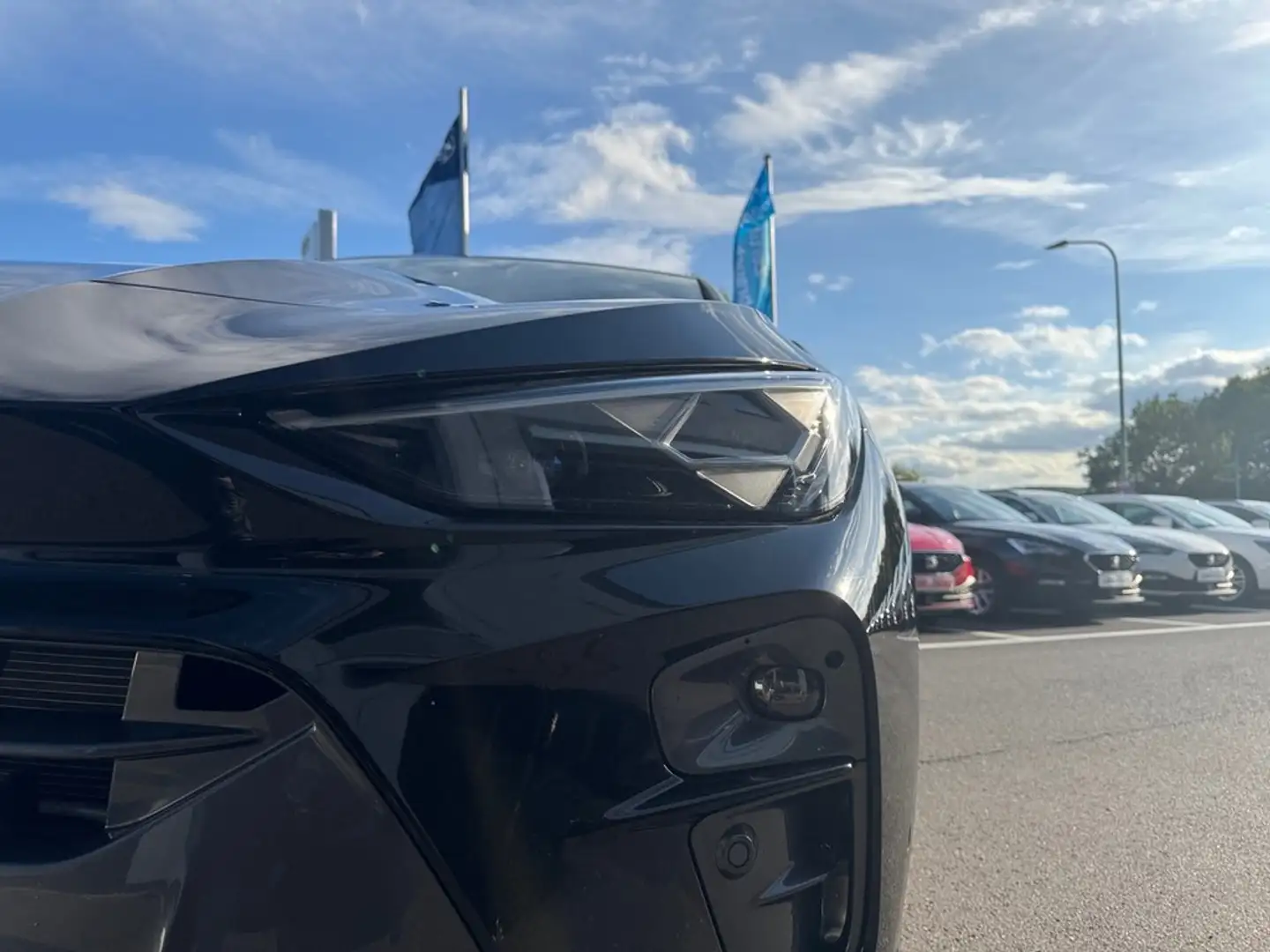 CUPRA Terramar 1,5e -Hybrid Automatik VZ Schwarz - 2